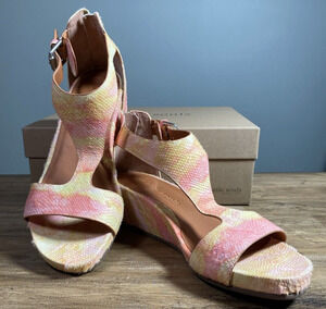 Gentle Souls Kenneth Cole Gisele Tropica Multi Fur Wedge Sandal Pink Yellow 9